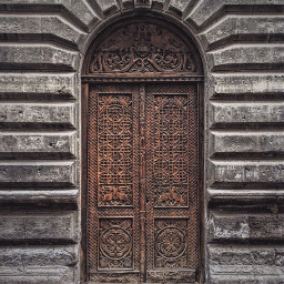 yerevan streetphotography olddoor architecture detalles